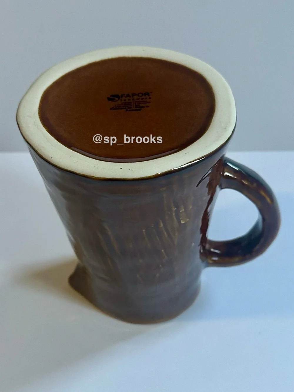 🎁FAPOR Stoneware Pitcher Handcrafted in Portugal -Distressed Brown Bronze 8.25”H